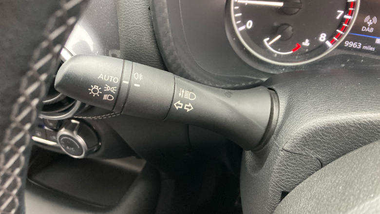 Nissan Juke 1.0 DiG-T 114 N-Connecta 5dr DCT Petrol Hatchback